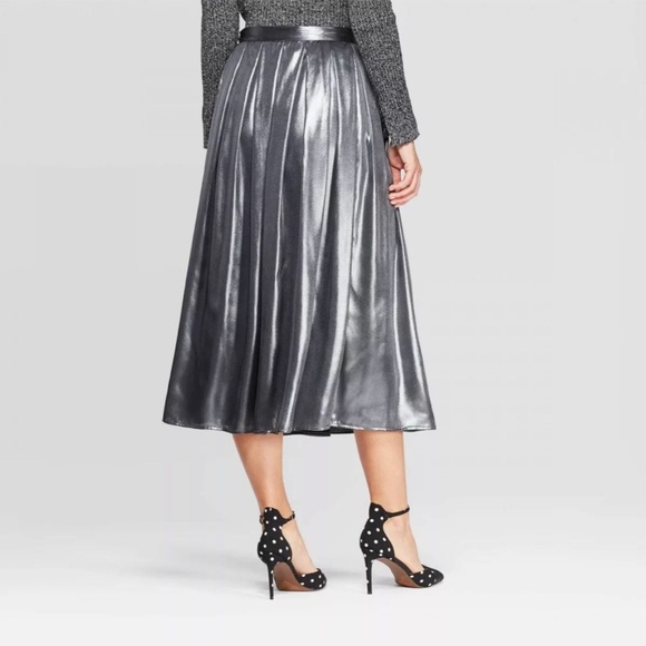 Who What Wear Mid-Rise Flowy Midi Skirt - Picture 2 of 9